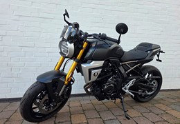 Neumotorrad Suzuki GSX-8T