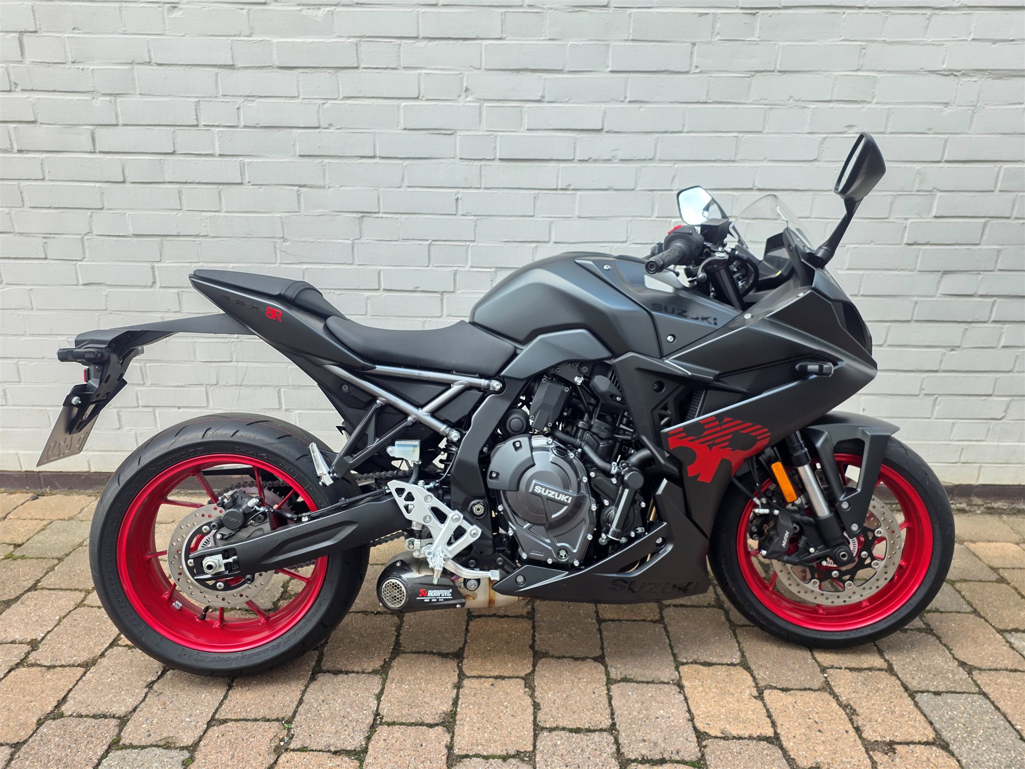 Suzuki GSX-8R Power Edition