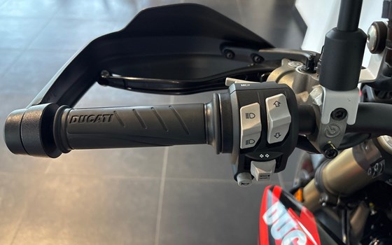 Gebrauchtmotorrad Ducati Hypermotard 698 Mono - Bild 14