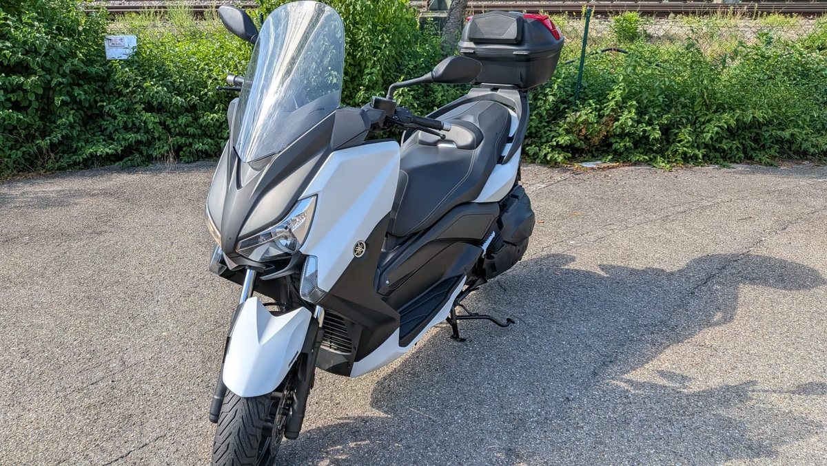 Yamaha XMAX 400