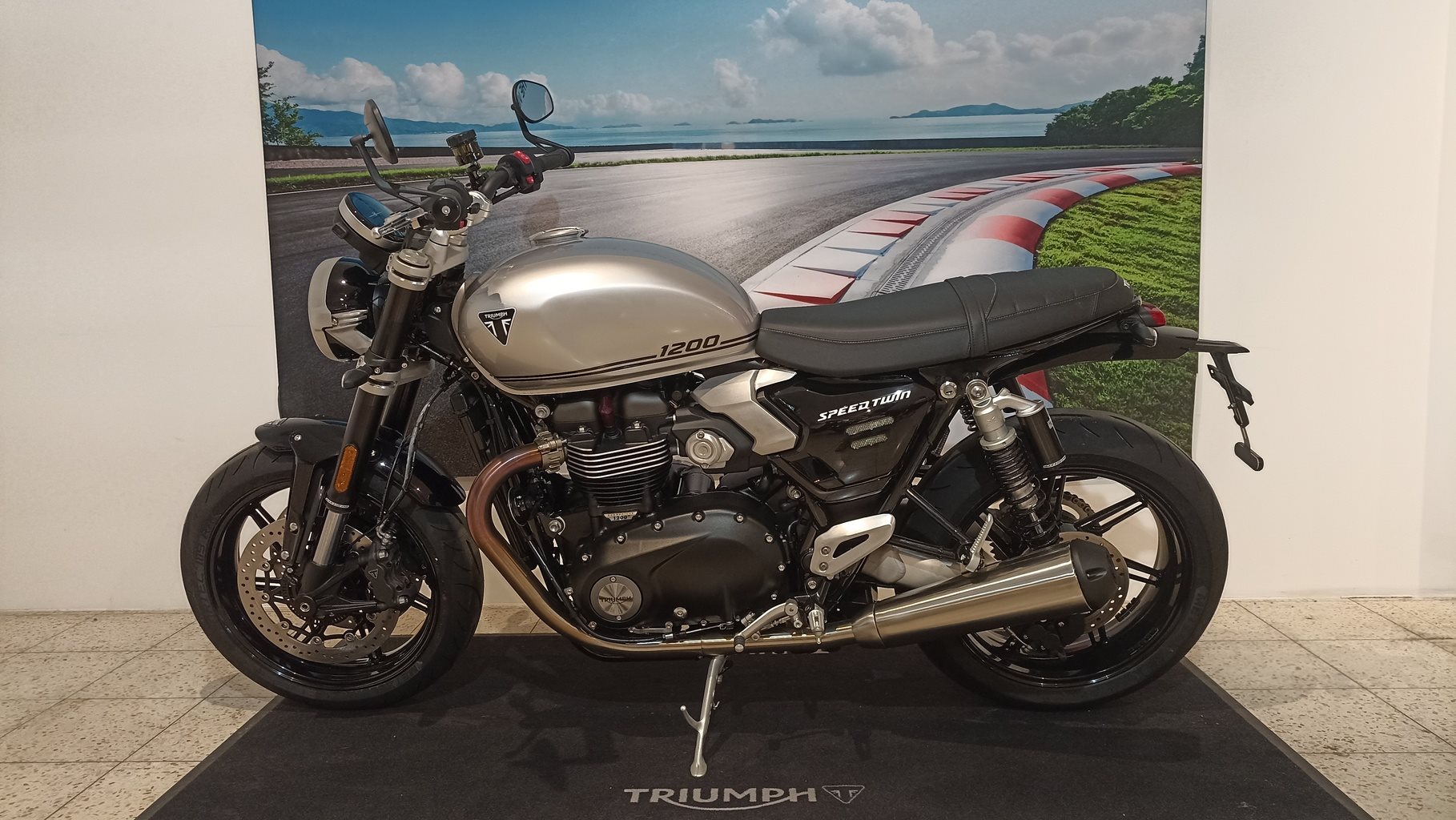 Triumph Speed Twin 1200