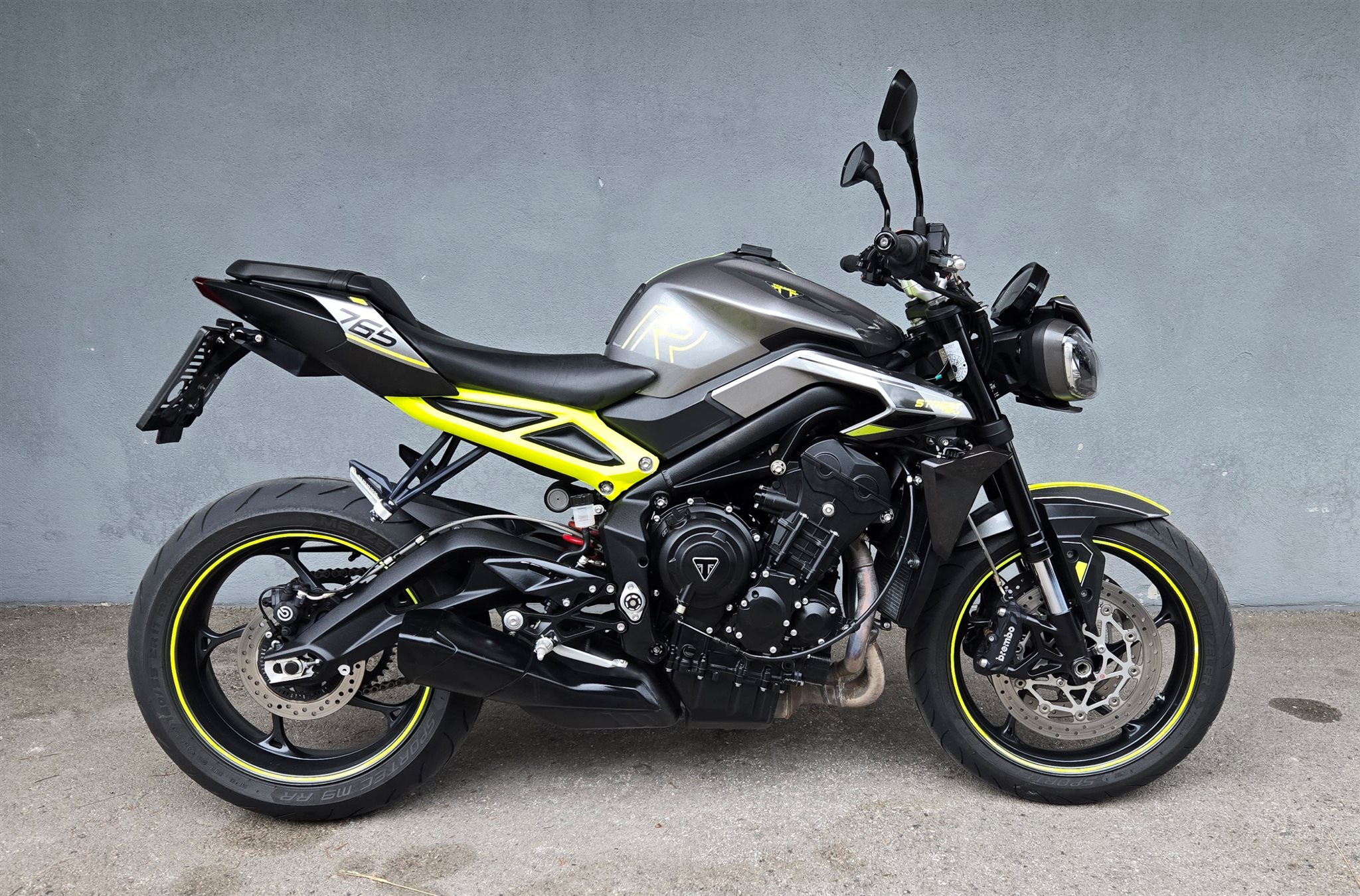 Triumph Street Triple 765 R
