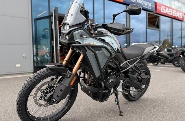 CFMOTO 450MT