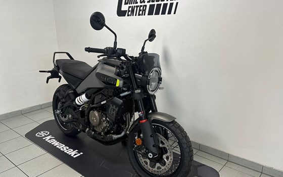 Gebrauchtmotorrad Husqvarna Svartpilen 401 - Bild 3