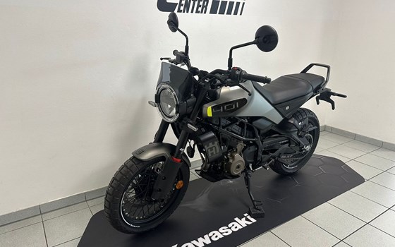 Gebrauchtmotorrad Husqvarna Svartpilen 401 - Bild 7
