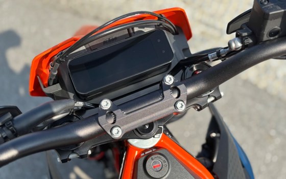 Neufahrzeug KTM 690 SMC R - Bild 9