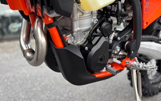Neufahrzeug KTM 350 EXC-F SIX DAYS - Bild 13
