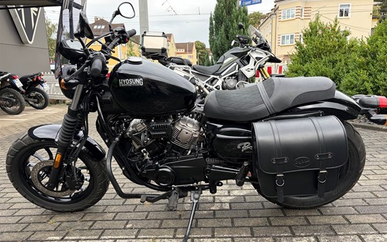 Gebrauchtmotorrad Hyosung GV 125 S Aquila - Bild 3