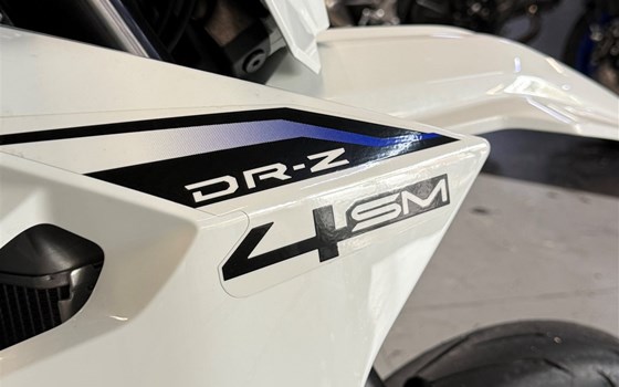 Gebrauchtmotorrad Suzuki DR-Z4SM - Bild 4