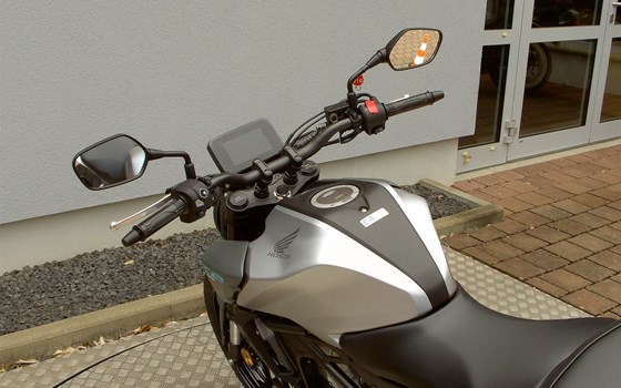Gebrauchtmotorrad Honda CB125R - Bild 11