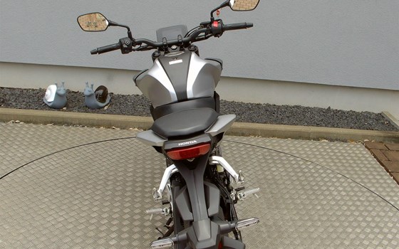 Gebrauchtmotorrad Honda CB125R - Bild 9