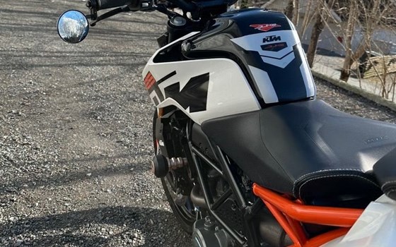 Gebrauchtmotorrad KTM 125 Duke - Bild 4