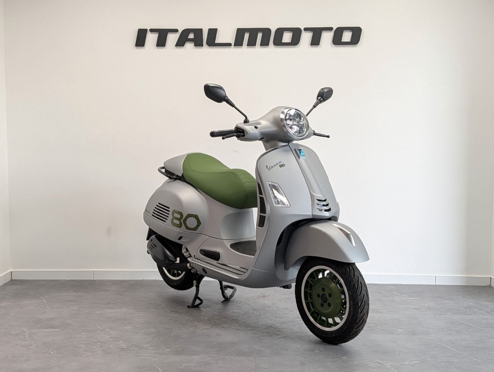 Vespa GTS 310 Edizione Ottantesimo