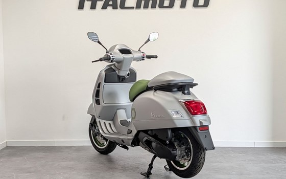 Neufahrzeug Vespa GTS 310 Edizione Ottantesimo - Bild 4