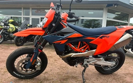 Gebrauchtmotorrad KTM 690 SMC R - Bild 2