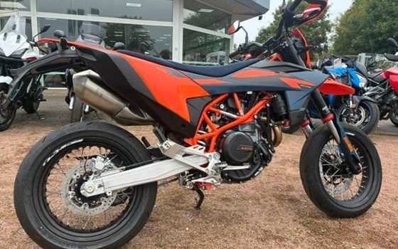 Gebrauchtmotorrad KTM 690 SMC R - Bild 3