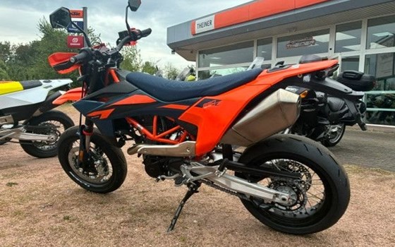 Gebrauchtmotorrad KTM 690 SMC R - Bild 6