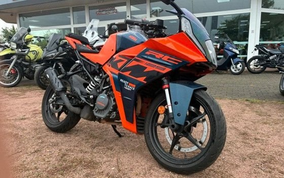 Gebrauchtmotorrad KTM RC 125 - Bild 1