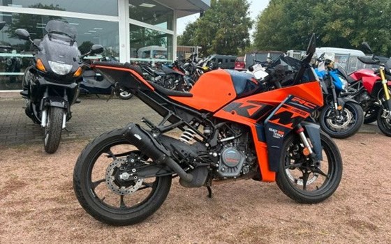 Gebrauchtmotorrad KTM RC 125 - Bild 4