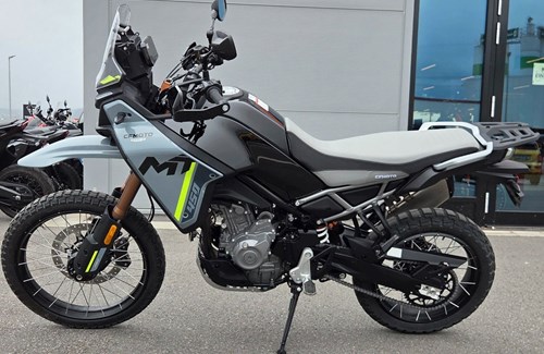 Neumotorrad CFMOTO 450MT