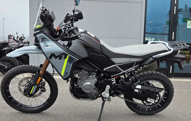 CFMOTO 450MT