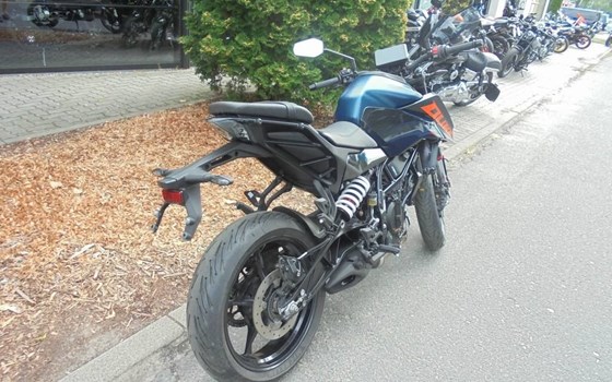 Gebrauchtmotorrad KTM 125 Duke - Bild 5