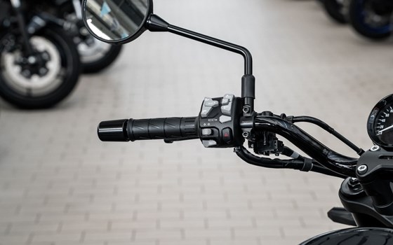Neufahrzeug Kawasaki Z900 RS Black Ball Edition - Bild 13