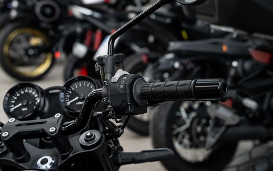 Neufahrzeug Kawasaki Z900 RS Black Ball Edition - Bild 15