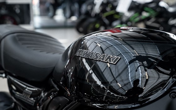 Neufahrzeug Kawasaki Z900 RS Black Ball Edition - Bild 25