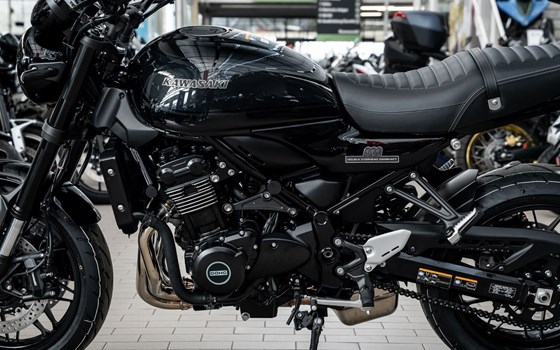 Neufahrzeug Kawasaki Z900 RS Black Ball Edition - Bild 27