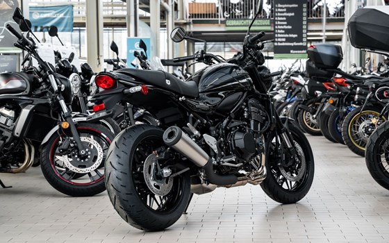 Neufahrzeug Kawasaki Z900 RS Black Ball Edition - Bild 6