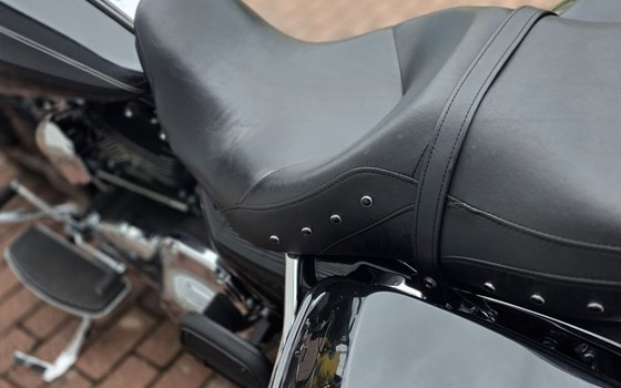 Gebrauchtmotorrad Harley-Davidson Touring Road King FLHR - Bild 19