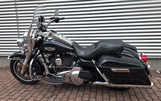 Gebrauchtmotorrad Harley-Davidson Touring Road King FLHR - Bild 2