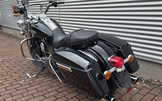 Gebrauchtmotorrad Harley-Davidson Touring Road King FLHR - Bild 3