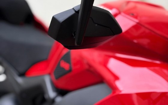 Gebrauchtmotorrad Ducati Streetfighter V4 S - Bild 8