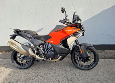 GEBRAUCHTFAHRZEUG KTM 1390 Super Adventure S EVO