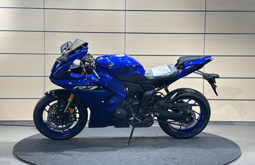 Gebrauchtmotorrad Yamaha R7