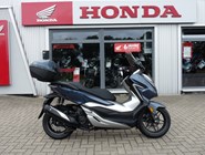 Honda Forza 300