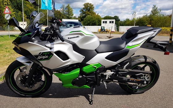 Neufahrzeug Kawasaki Ninja 7 Hybrid - Bild 2