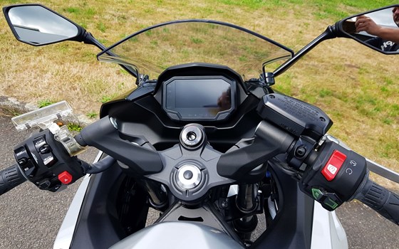 Neufahrzeug Kawasaki Ninja 7 Hybrid - Bild 3