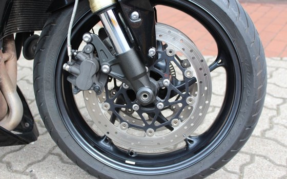 Gebrauchtmotorrad Triumph Street Triple - Bild 10