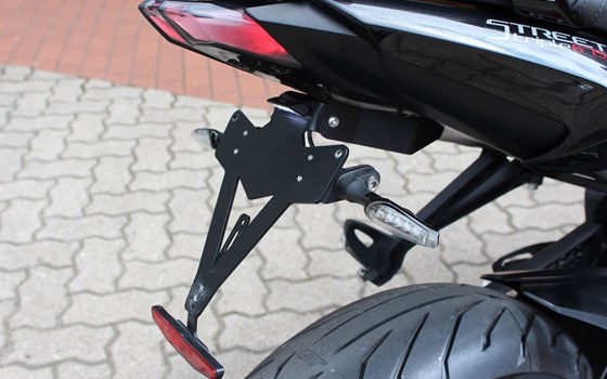 Gebrauchtmotorrad Triumph Street Triple - Bild 17