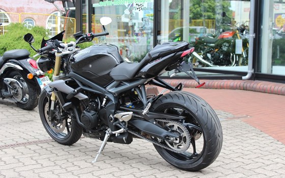 Gebrauchtmotorrad Triumph Street Triple - Bild 6