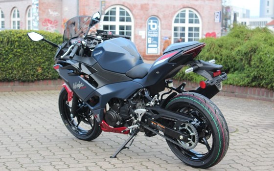 Neufahrzeug Kawasaki Ninja 500 SE - Bild 3