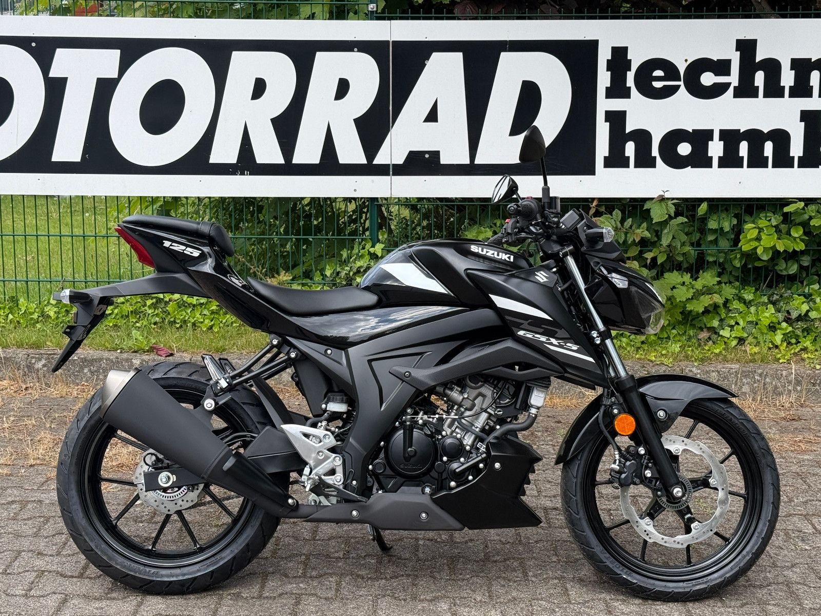 Suzuki GSX-S125