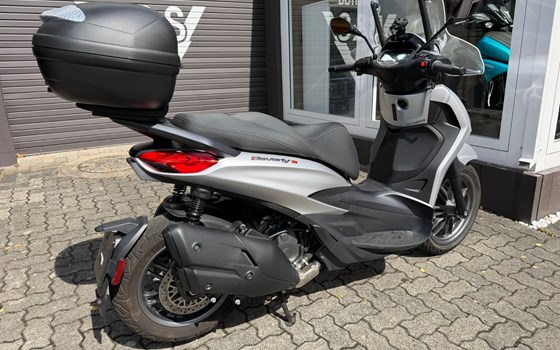 Gebrauchtmotorrad Piaggio Beverly 400 hpe - Bild 11