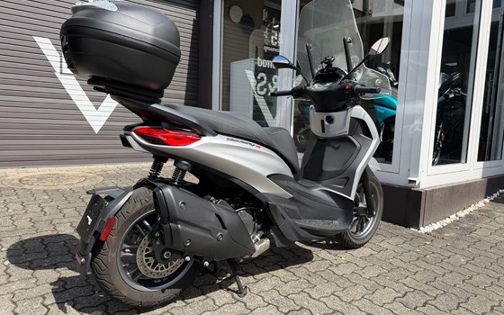 Gebrauchtmotorrad Piaggio Beverly 400 hpe - Bild 3