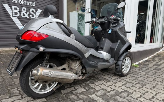 Gebrauchtmotorrad Piaggio MP3 500 Touring - Bild 3