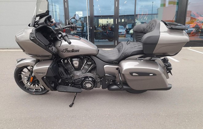 Indian Pursuit Dark Horse with 112 Package