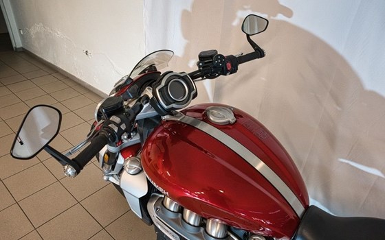 Gebrauchtmotorrad Triumph Rocket 3 R - Bild 8